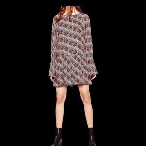 Elegant Patterned Long Sleeve Romper